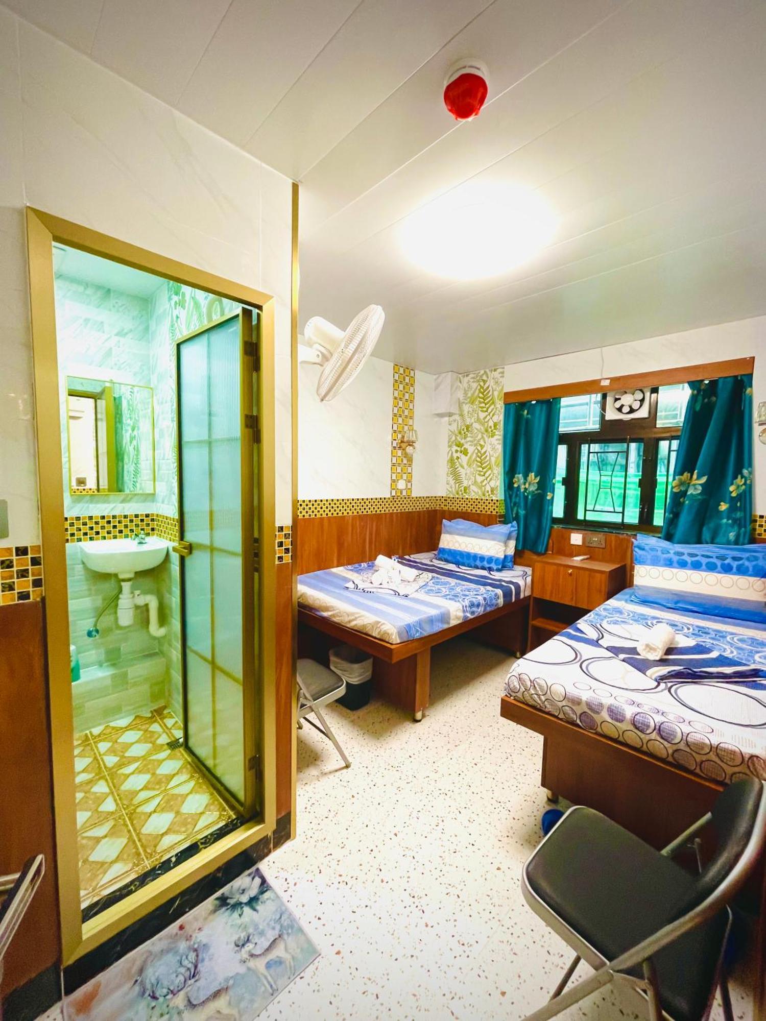 United Co-Operate Guest House Гонконг Экстерьер фото